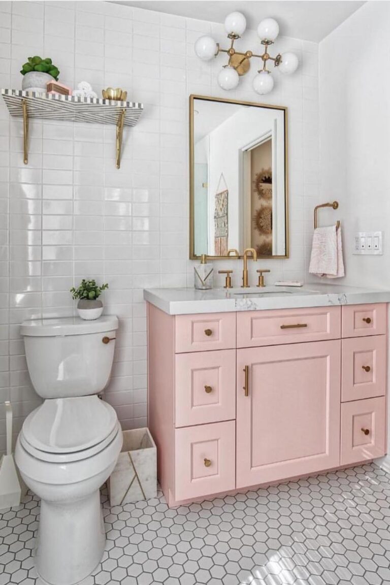 20 Baños bohemios en rosa suave que llenarán tu hogar de estilo