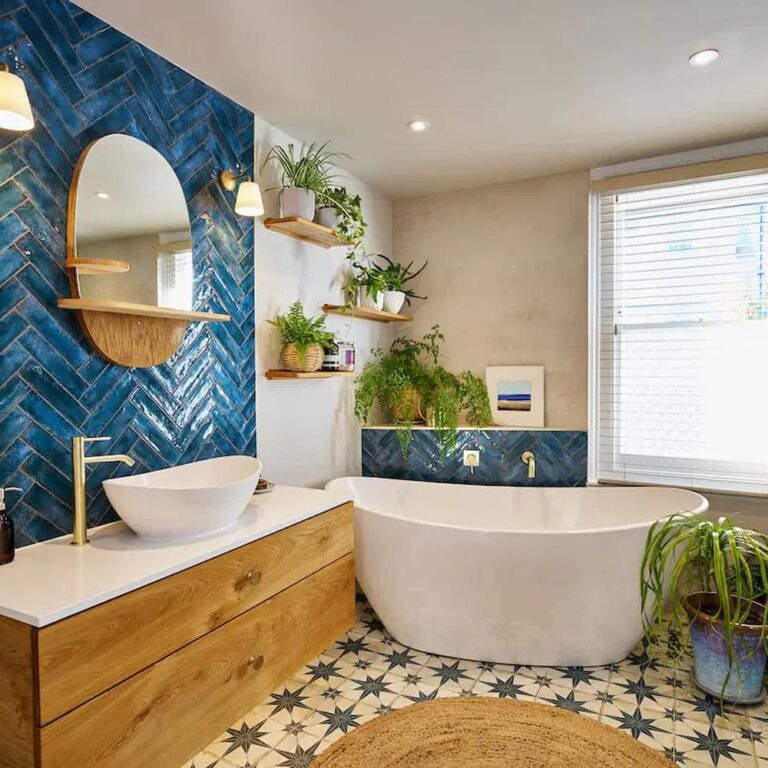 17 Baños Eclécticos que Revolucionarán tu Estilo: Inspírate para Reformar