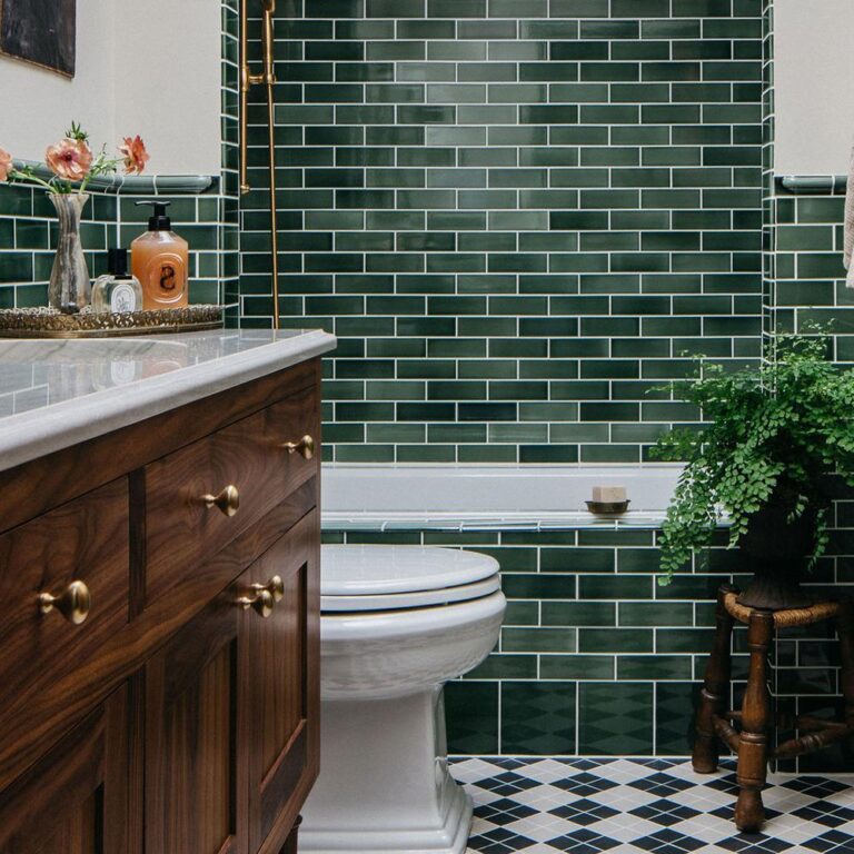 15 Ideas para un Baño de Ensueño con el Sofisticado Verde Bosque