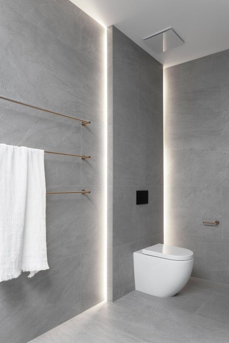 17 luces LED que transformarán tu baño en un oasis de estilo y confort