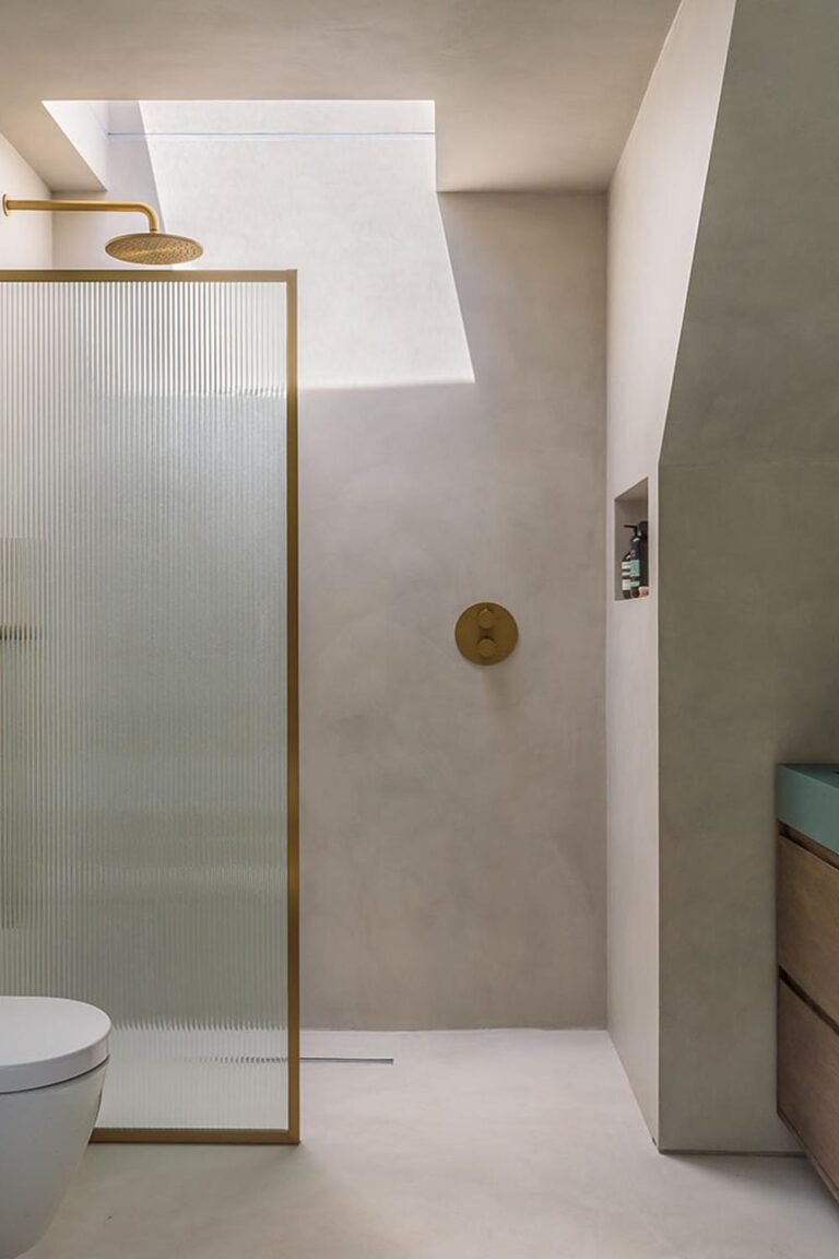 17 Baños con Microcemento: Modernidad y Estilo para Tu Hogar Ideal