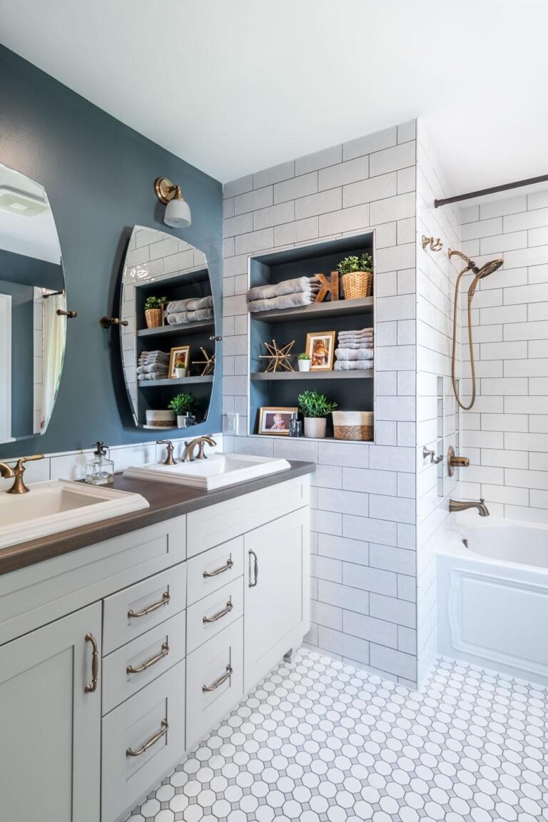 18 Ideas Brillantes para Transformar tu Baño con Azulejos Octagonales