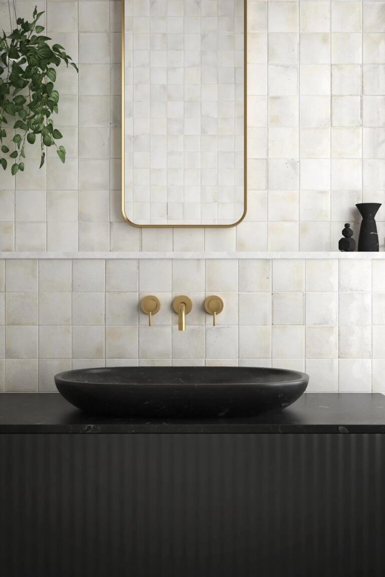 13 Formas de Darle Estilo a tu Baño con Baldosas Cuadradas Modernas