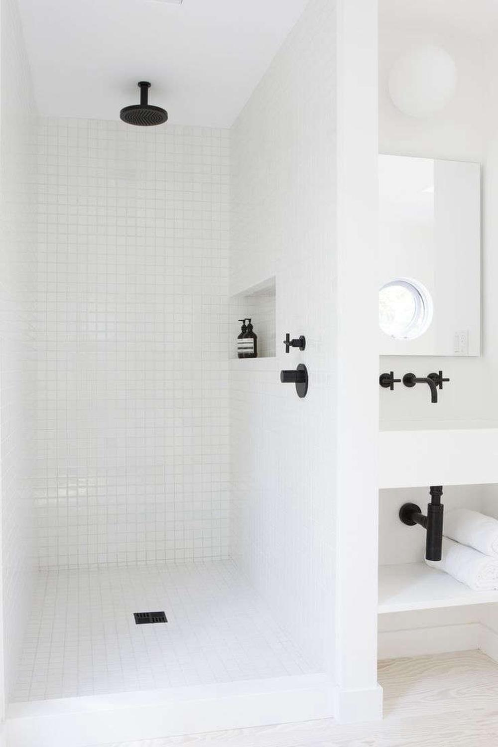 Baño con un enfoque contemporáneo y sobrio
