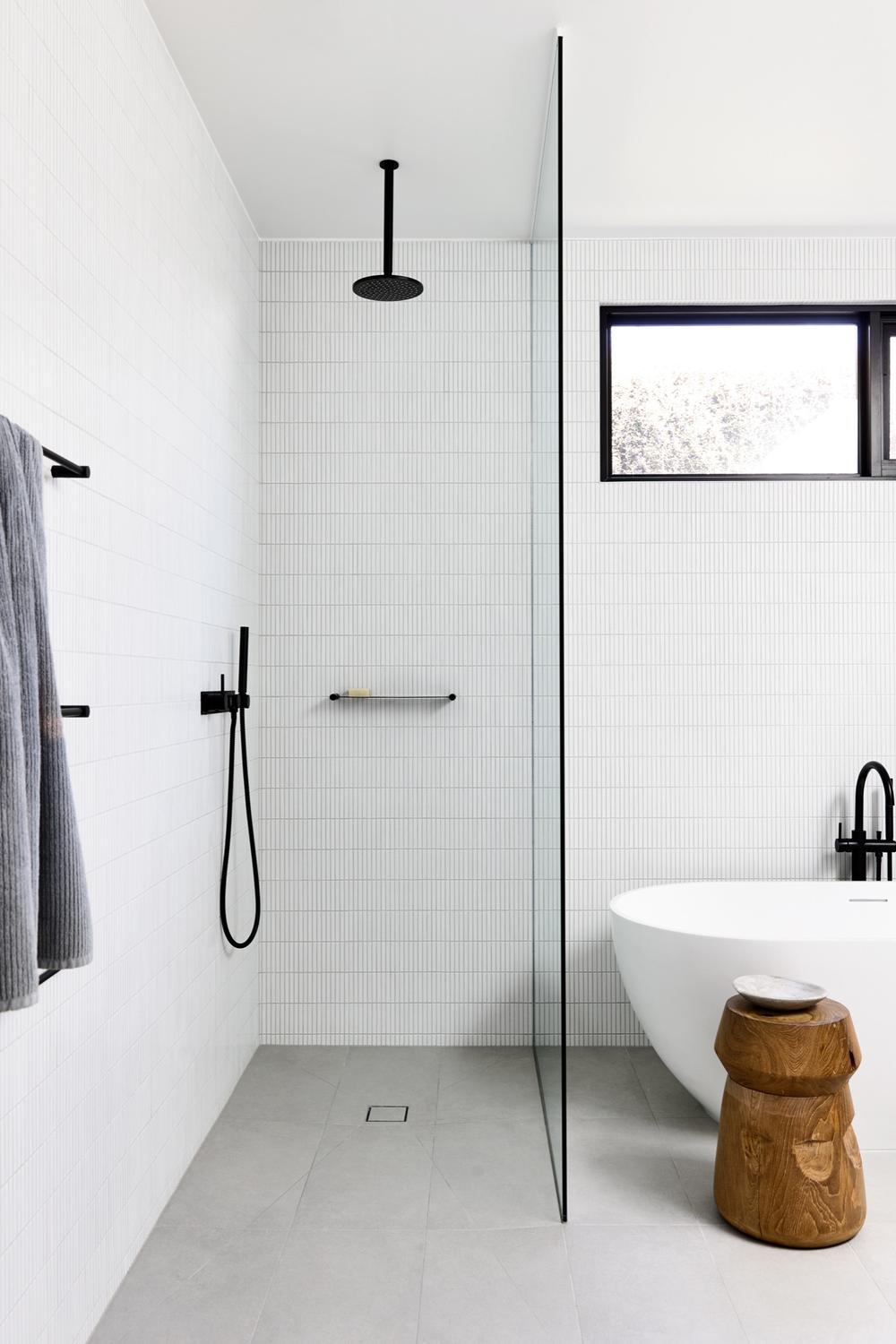 Cohesión y comodidad con azulejos en blanco y negro