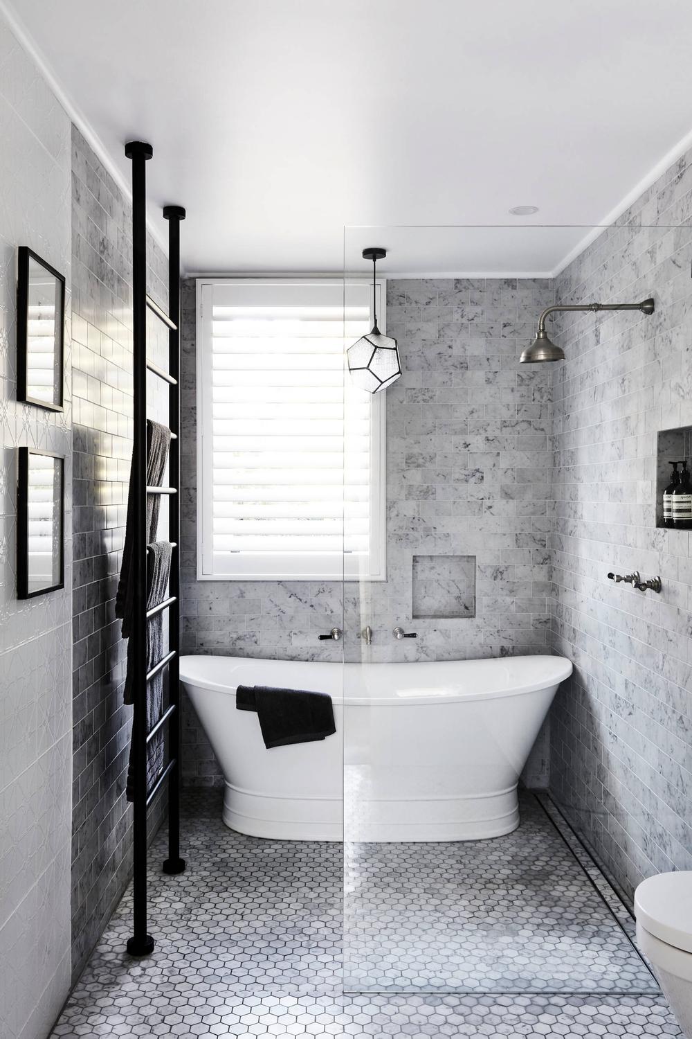 Clásico y contemporáneo con azulejos hexagonales