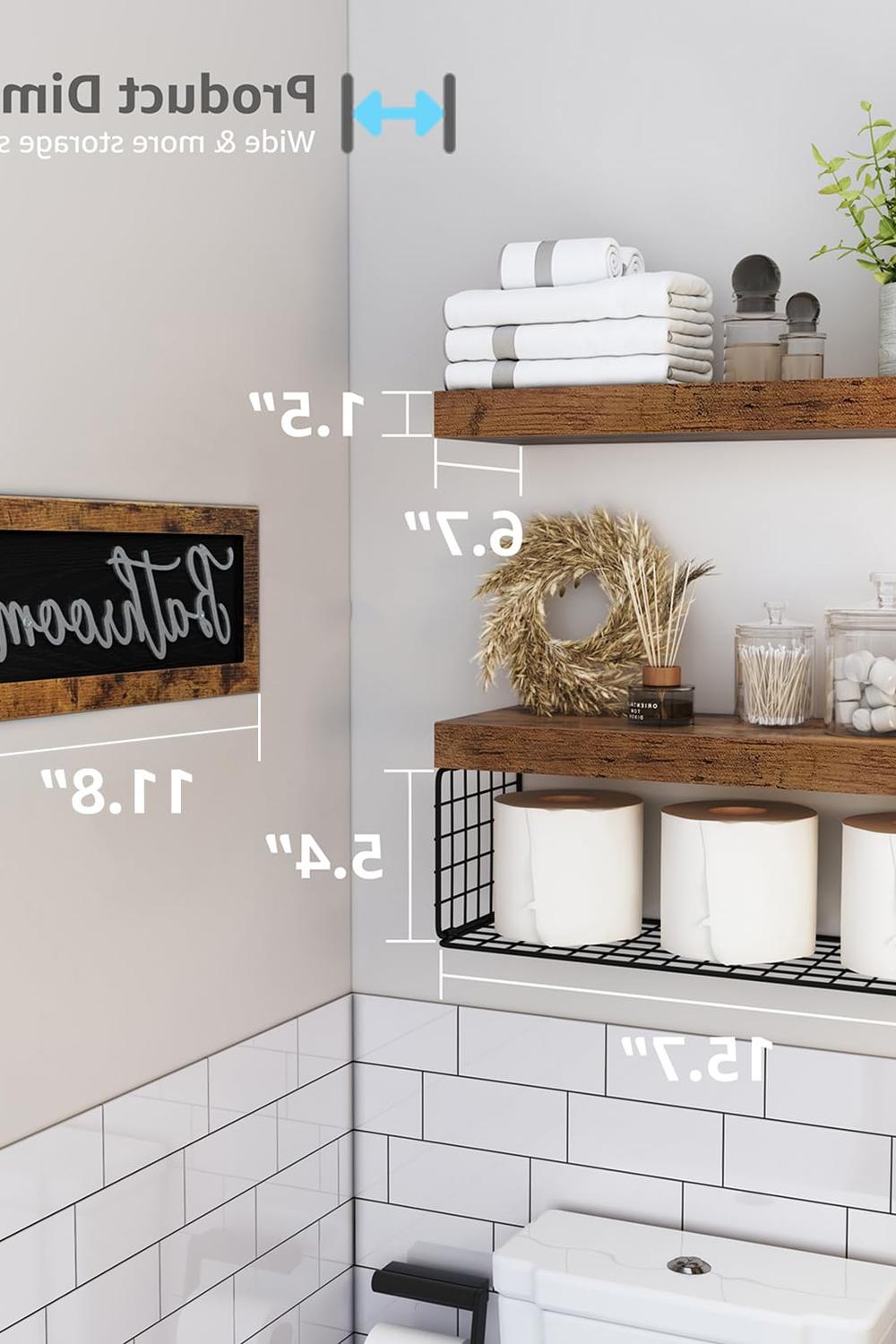 Mirrored elements in bathroom shelf decor
