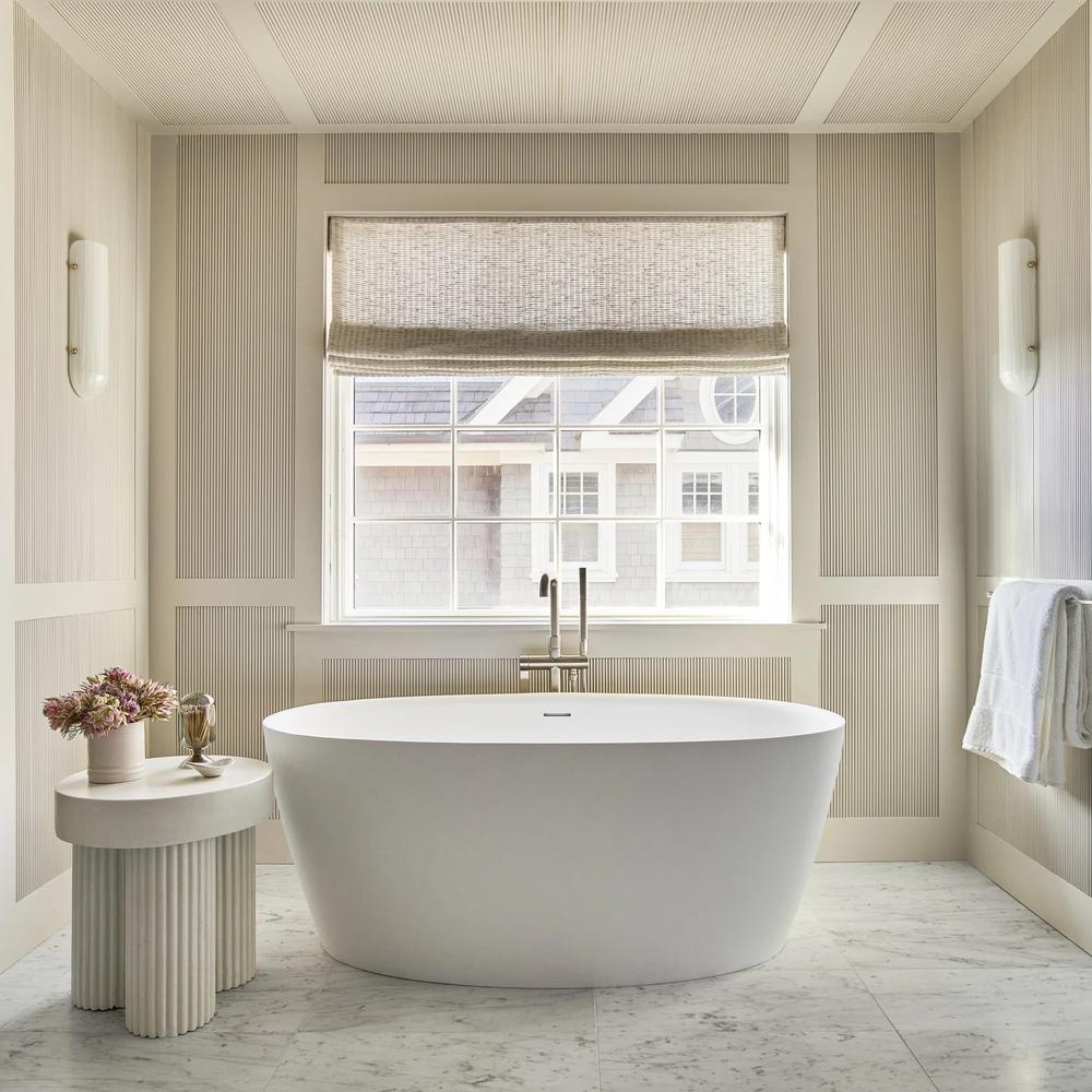 Exquisite Textured Window Coverings For Artistic Appeal - a bathroom featuring textured window coverings.