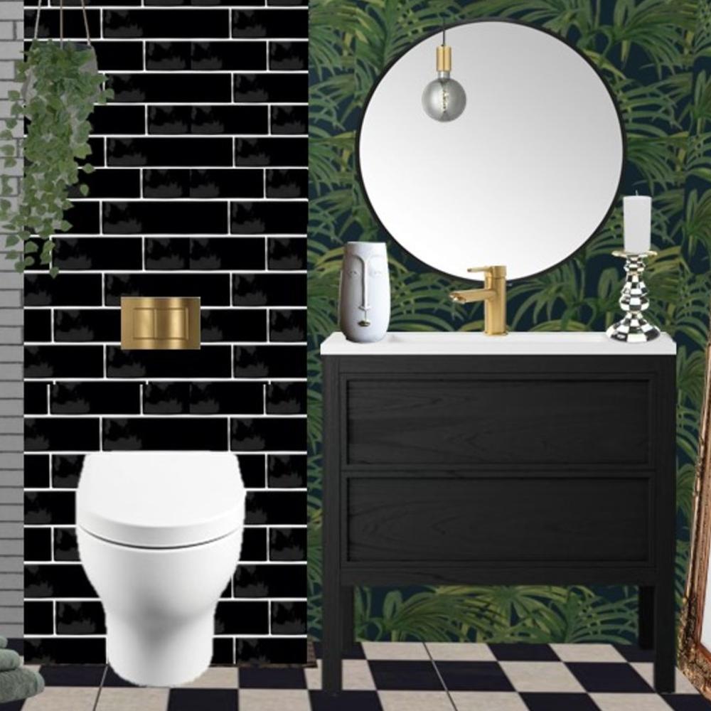 Baño equilibrado con una paleta atractiva en negro y oro