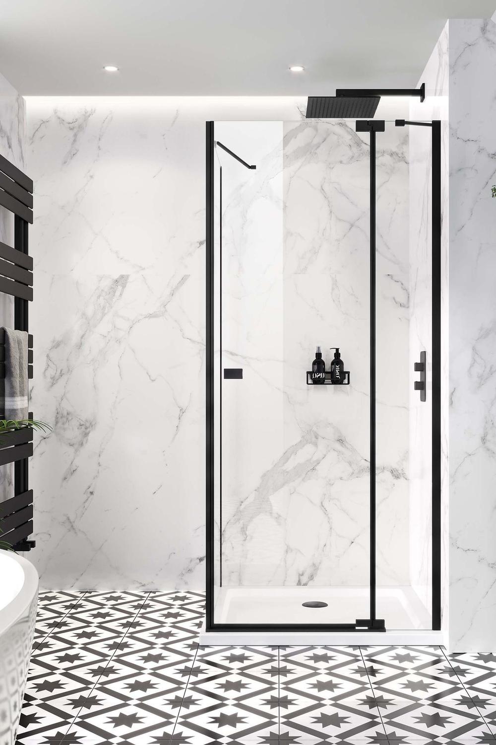 Diseño en negro y blanco en baño minimalista