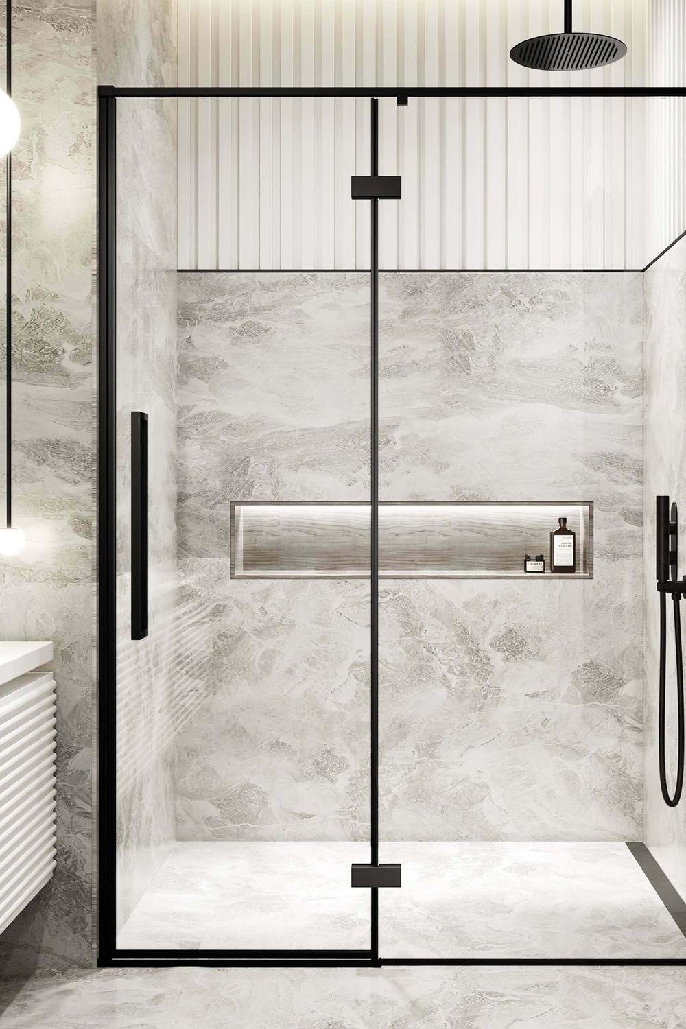 Ducha negra con azulejos texturizados
