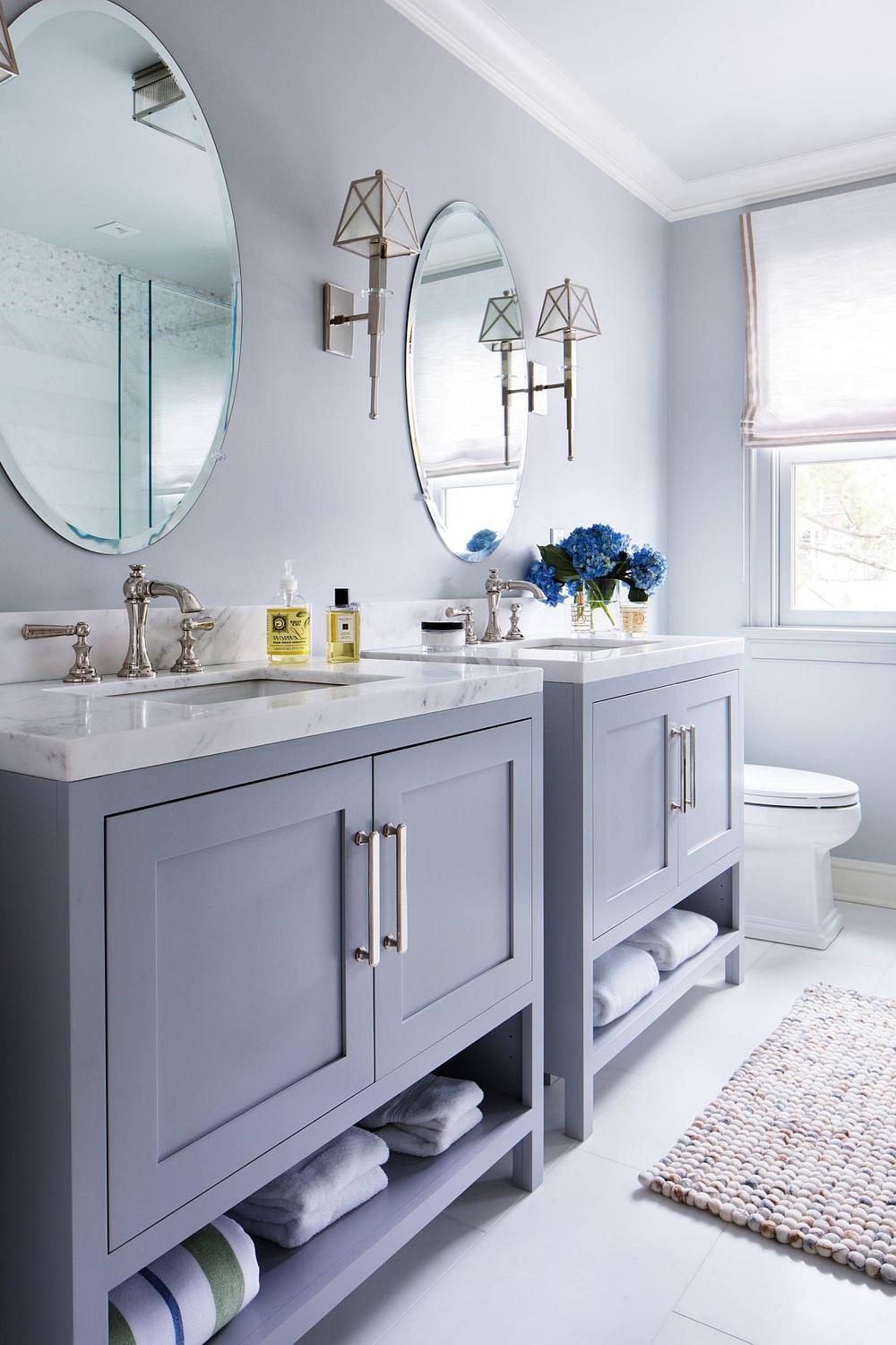 Harmonized elegance in blue and gray bathroom