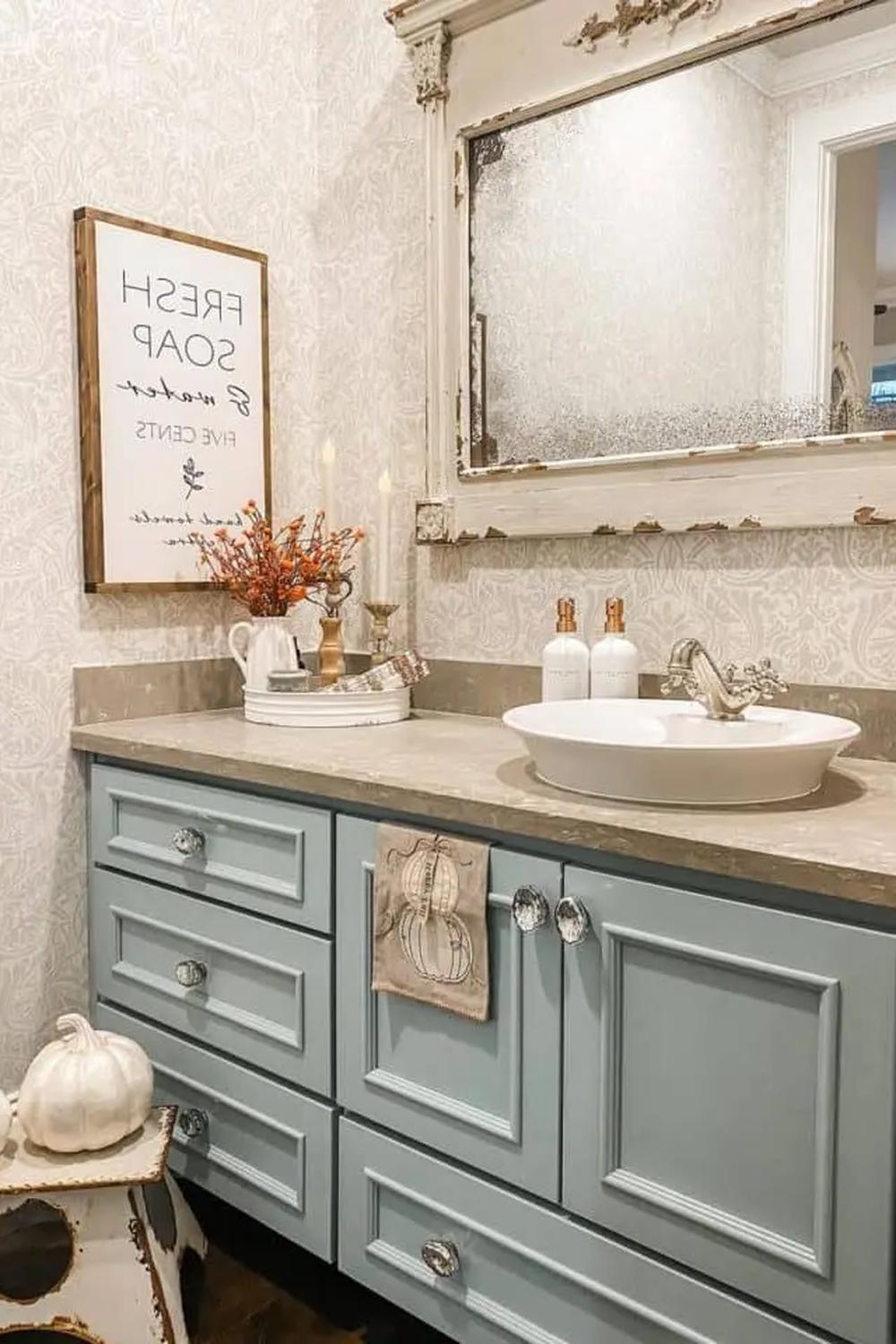 Lavabo impresionante con elementos vintage