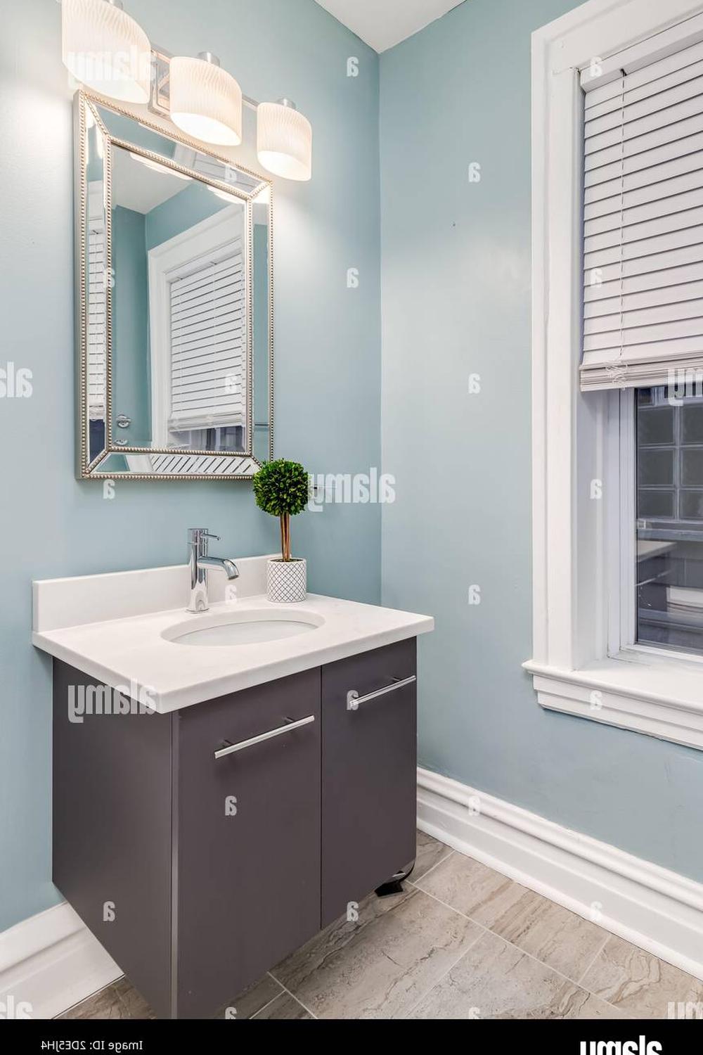 Lavabo versátil en un entorno contemporáneo