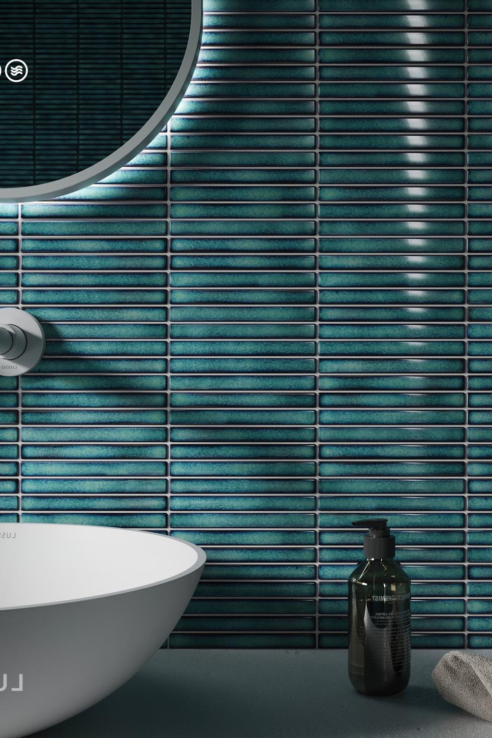 Diseño de Azulejos Rectangulares Brillantes en el Baño