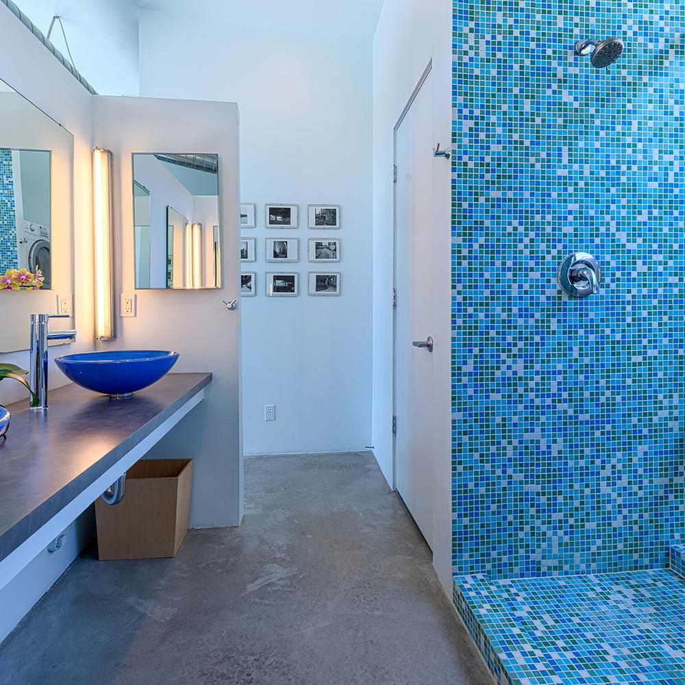 Combinación de Azulejos en la Ducha en el Baño