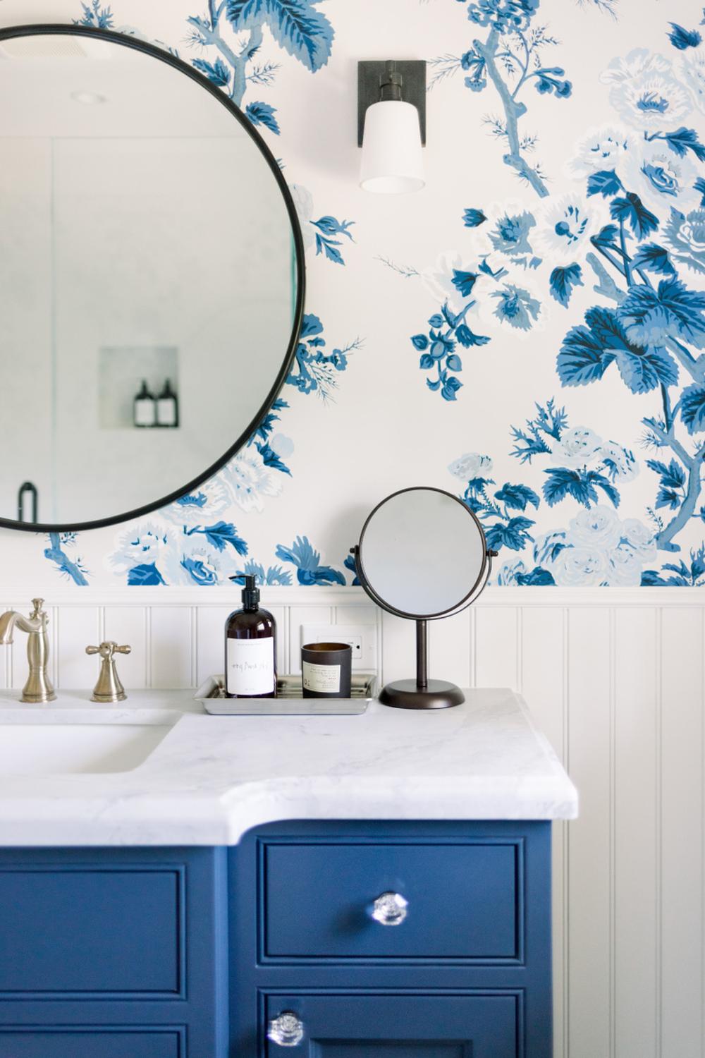 Baño contemporáneo con elegancia vintage