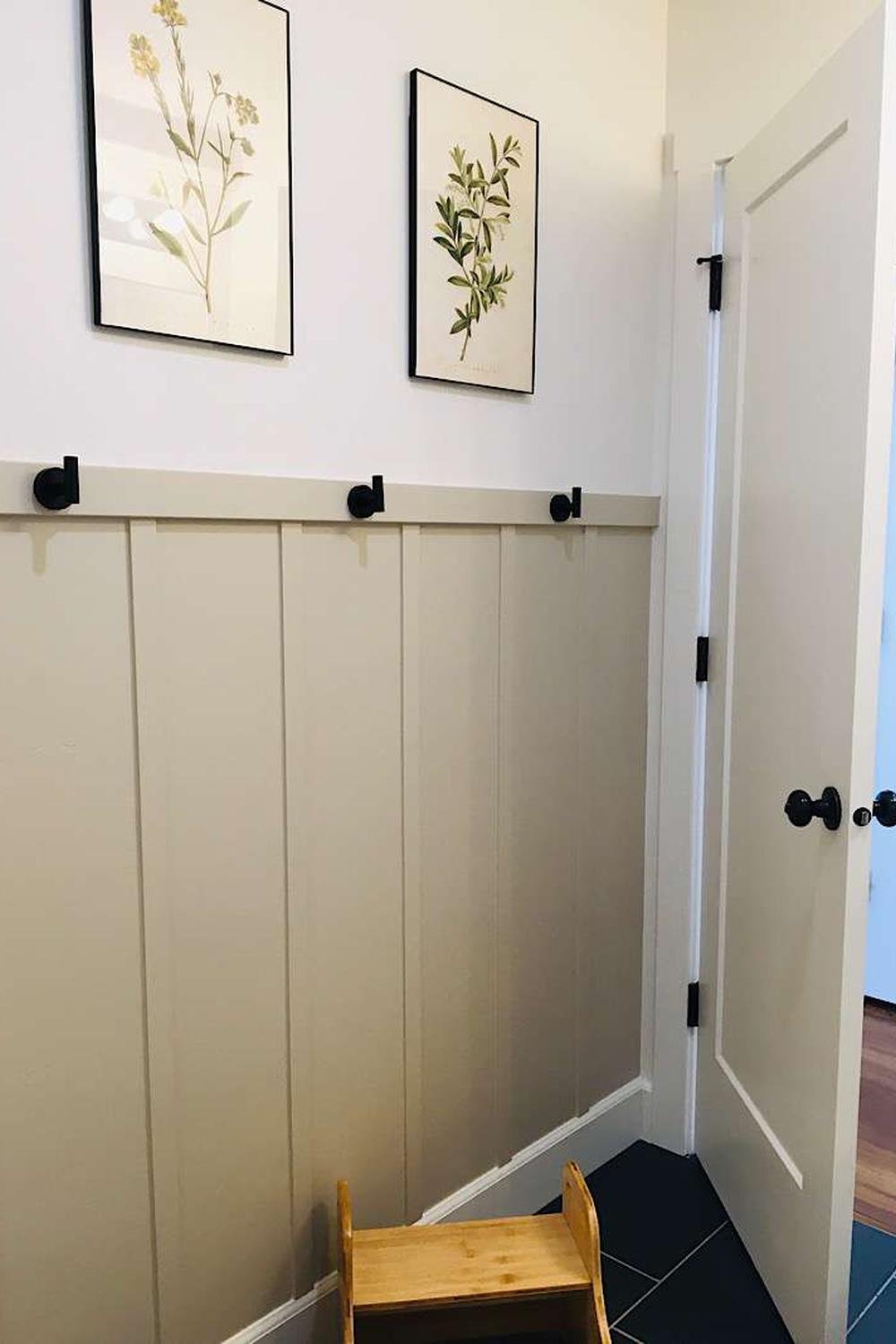 Baño luminoso con cuidados detalles