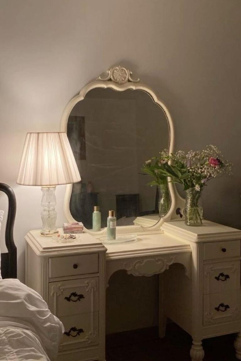 17 Coquette Vanity Inspirations to Elevate Your Chic Home Decor