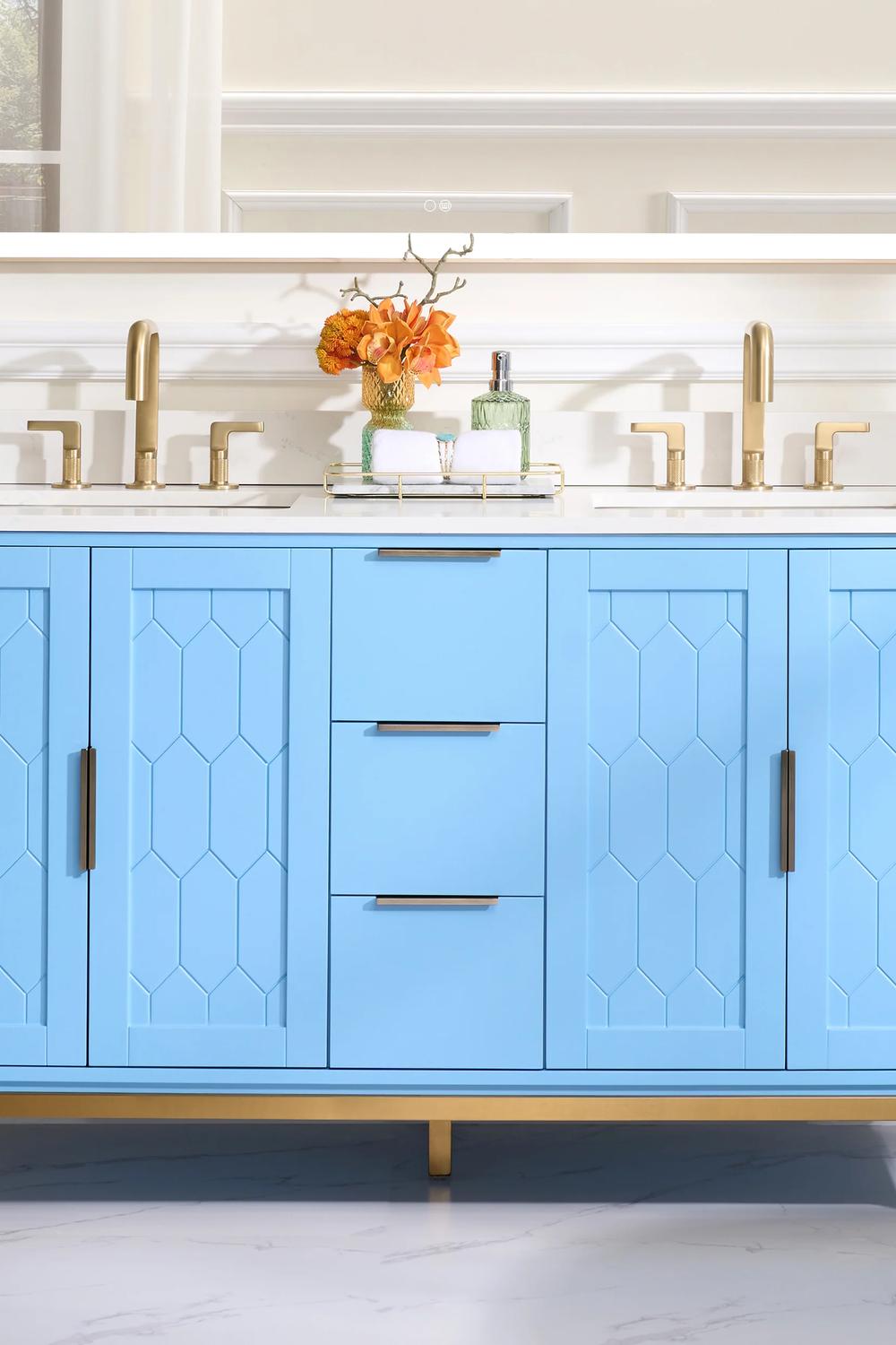 Stylish cottage bathroom featuring invigorating light blue tones and modern amenities.