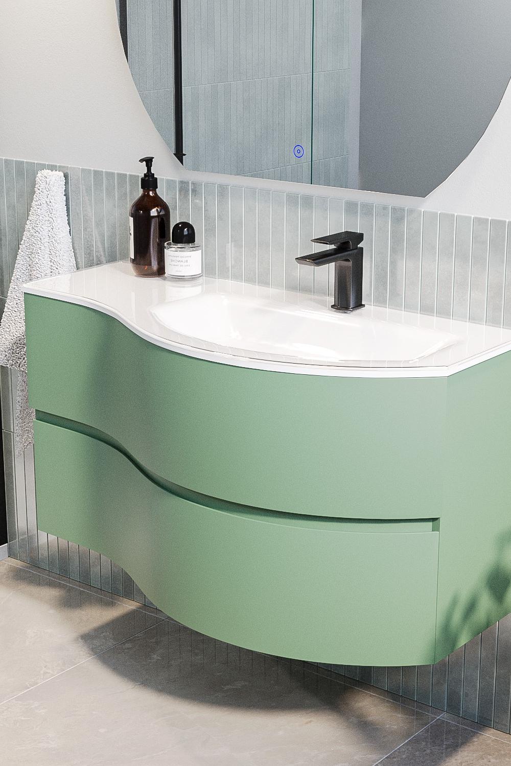 Lavabo curvo que destaca por su diseño creativo