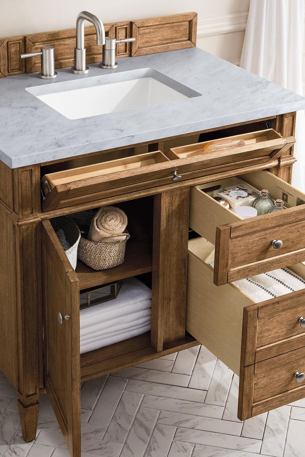 Sinfonía de funcionalidad y diseño elegante en el mueble de baño