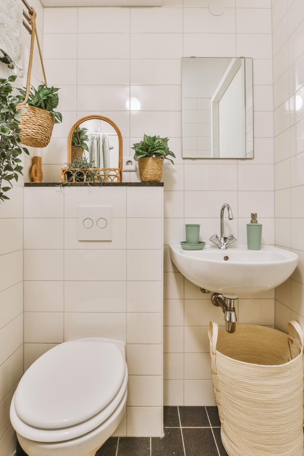 Baño Funcional y Atractivo con Elementos Naturales