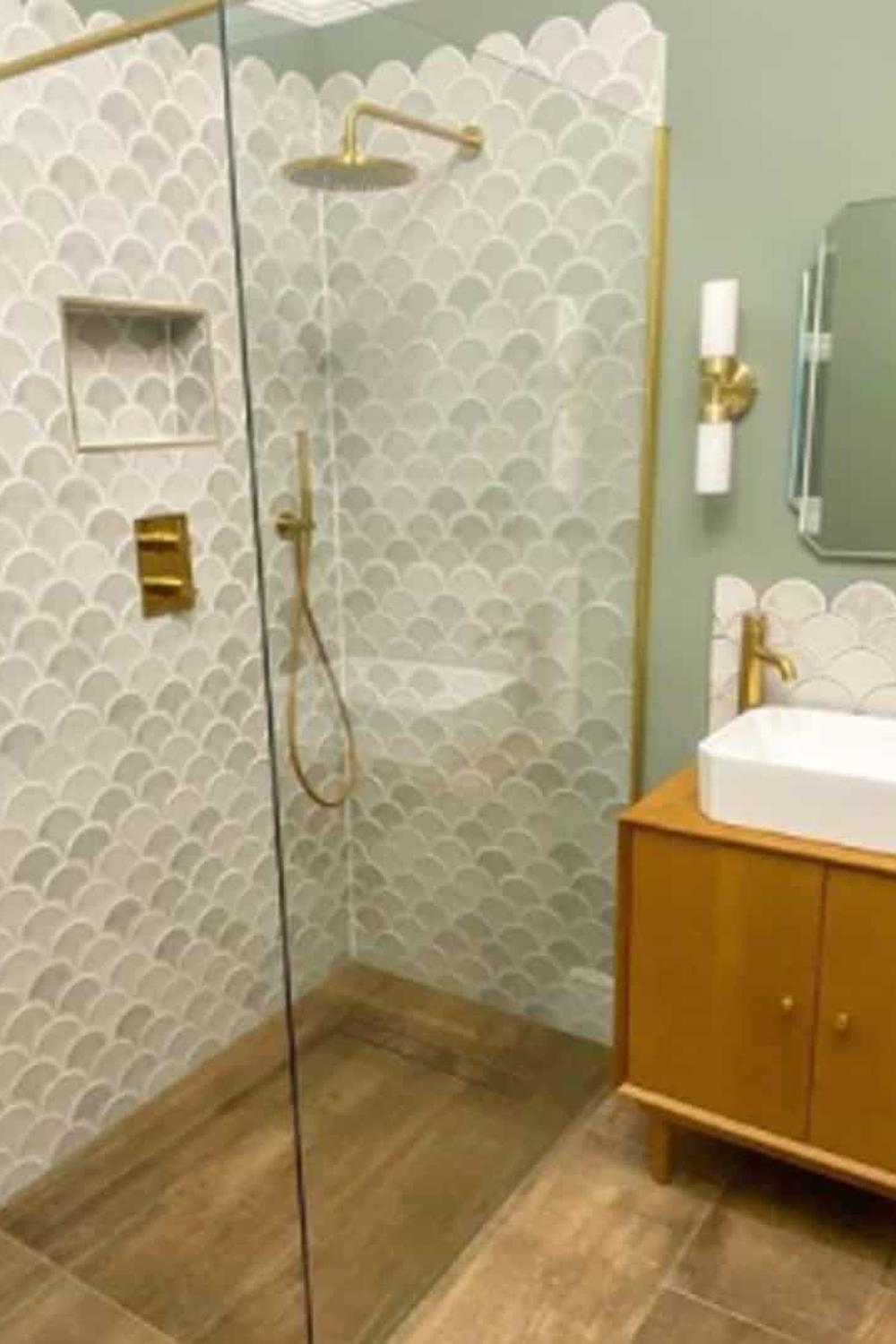 Contemporary bathroom with floral elements and fish scale tiles