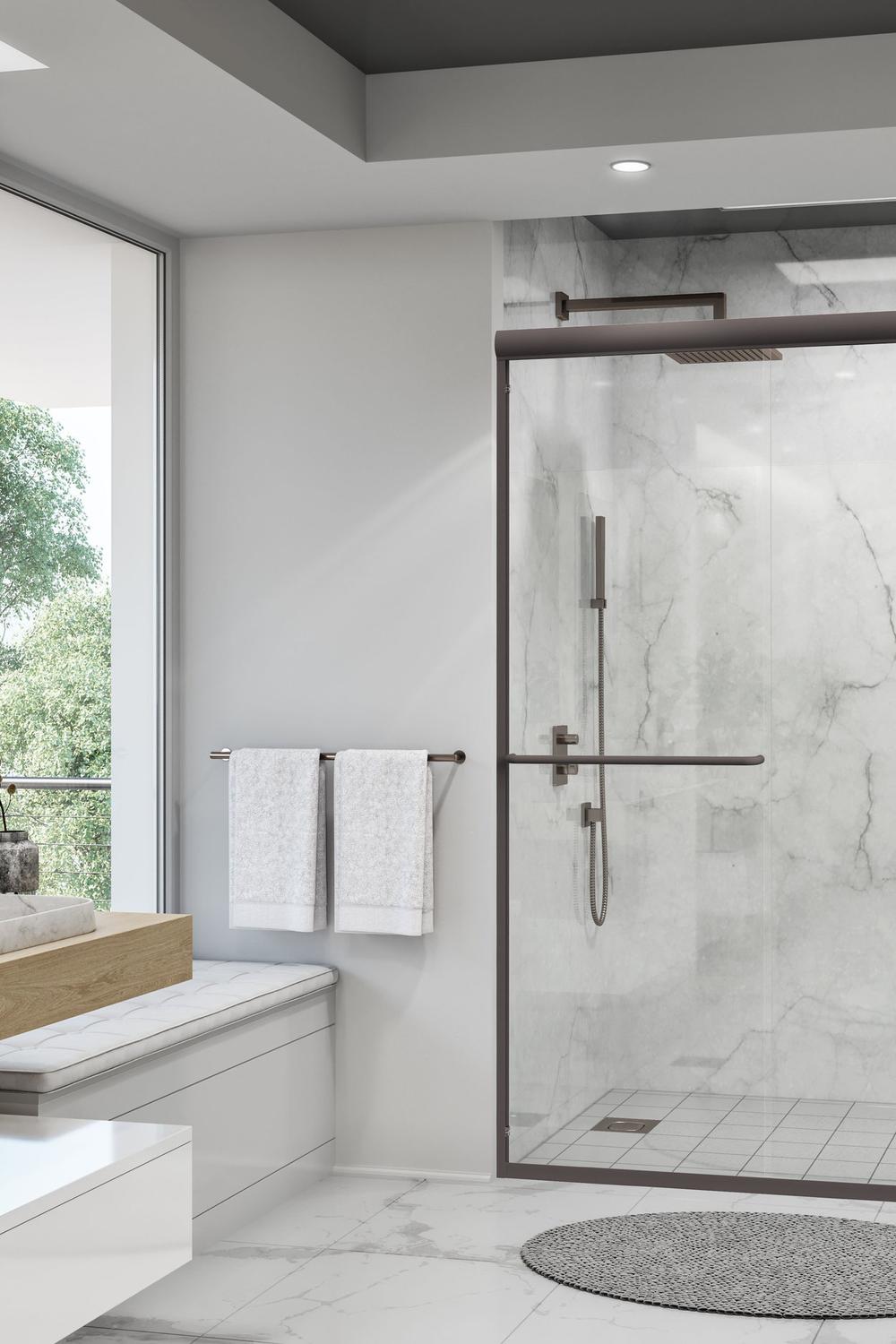 Frameless Shower Doors en un baño práctico