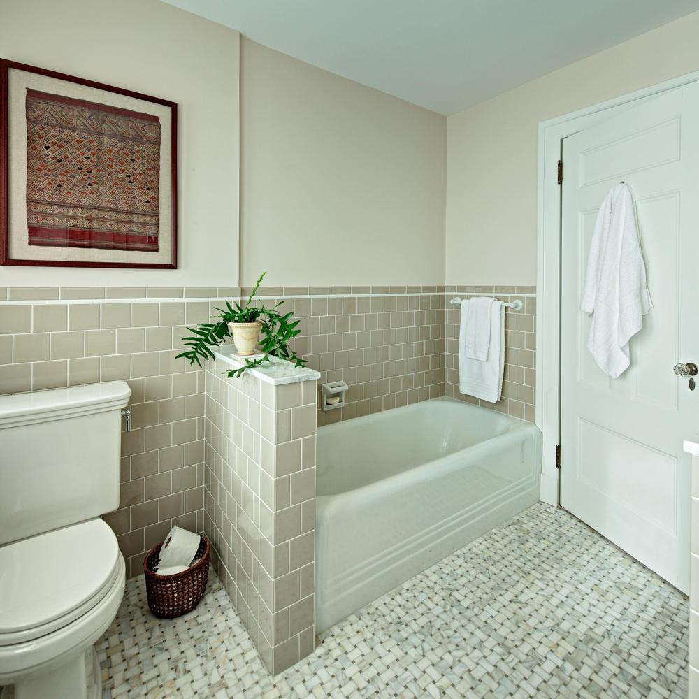 Elegant Bathroom Designs Featuring Half Tiled Walls With Stylish Aesthetics Elegant Bathroom Designs Featuring Half Tiled Walls With Stylish Aesthetics