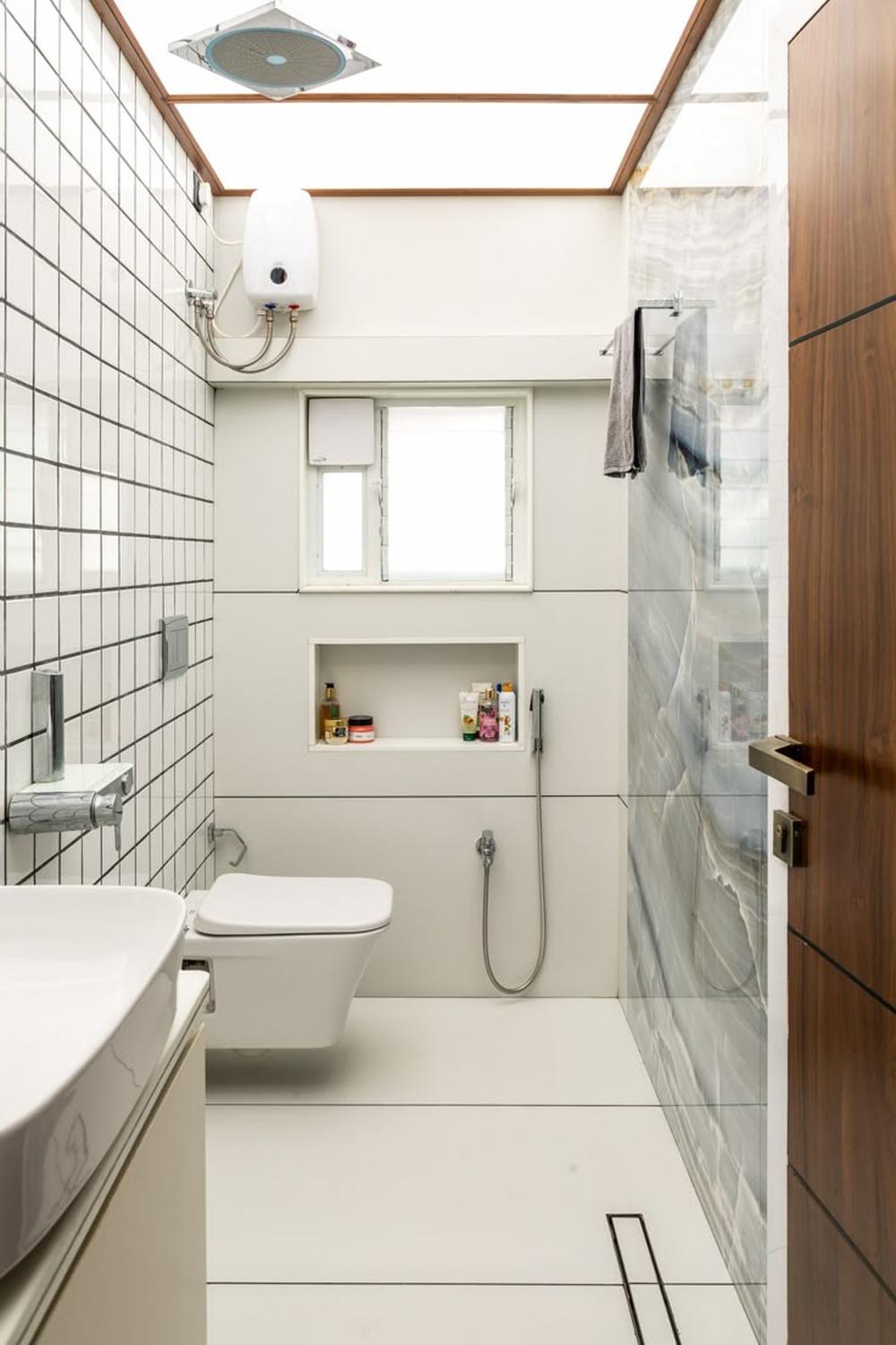 Baño indio minimalista y funcional