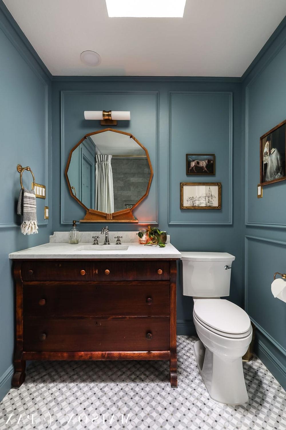 Bathroom design combining classic elements with modern touches