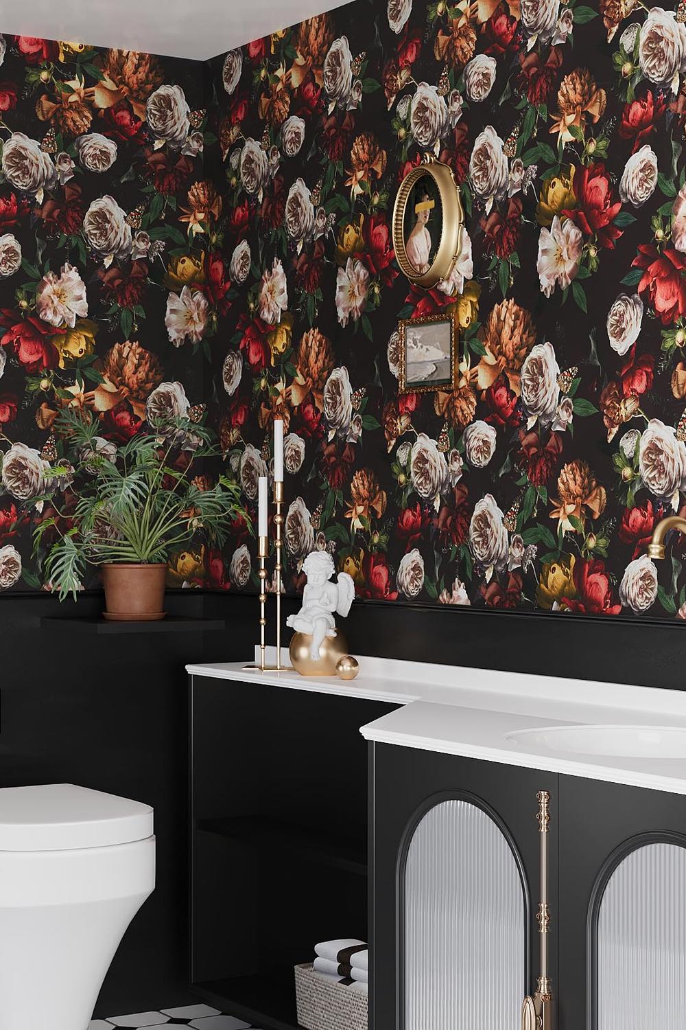 Baño con papel pintado oscuro floral moderno y elegantes detalles decorativos