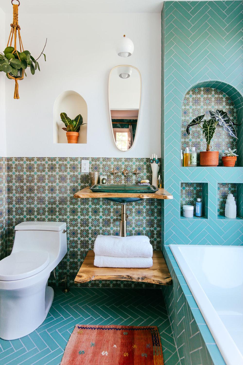 Cozy Moroccan-inspired bathroom with vibrant tiles and natural elements