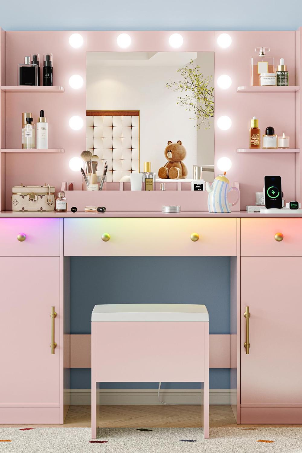 Tocador rosa adecuado para niños con decoración alegre