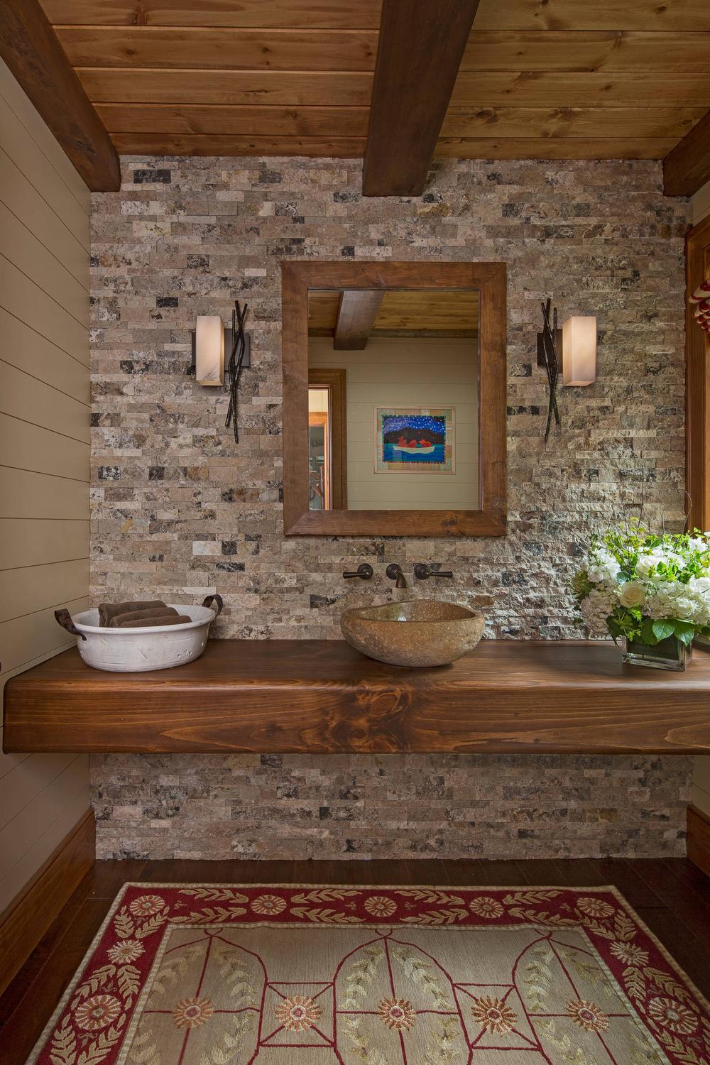 Rustic bathroom with harmonizing color combinations and functional aesthetics.