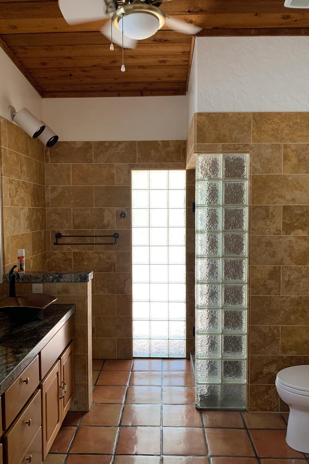 Refreshing Plant Integration and Airy Vibes