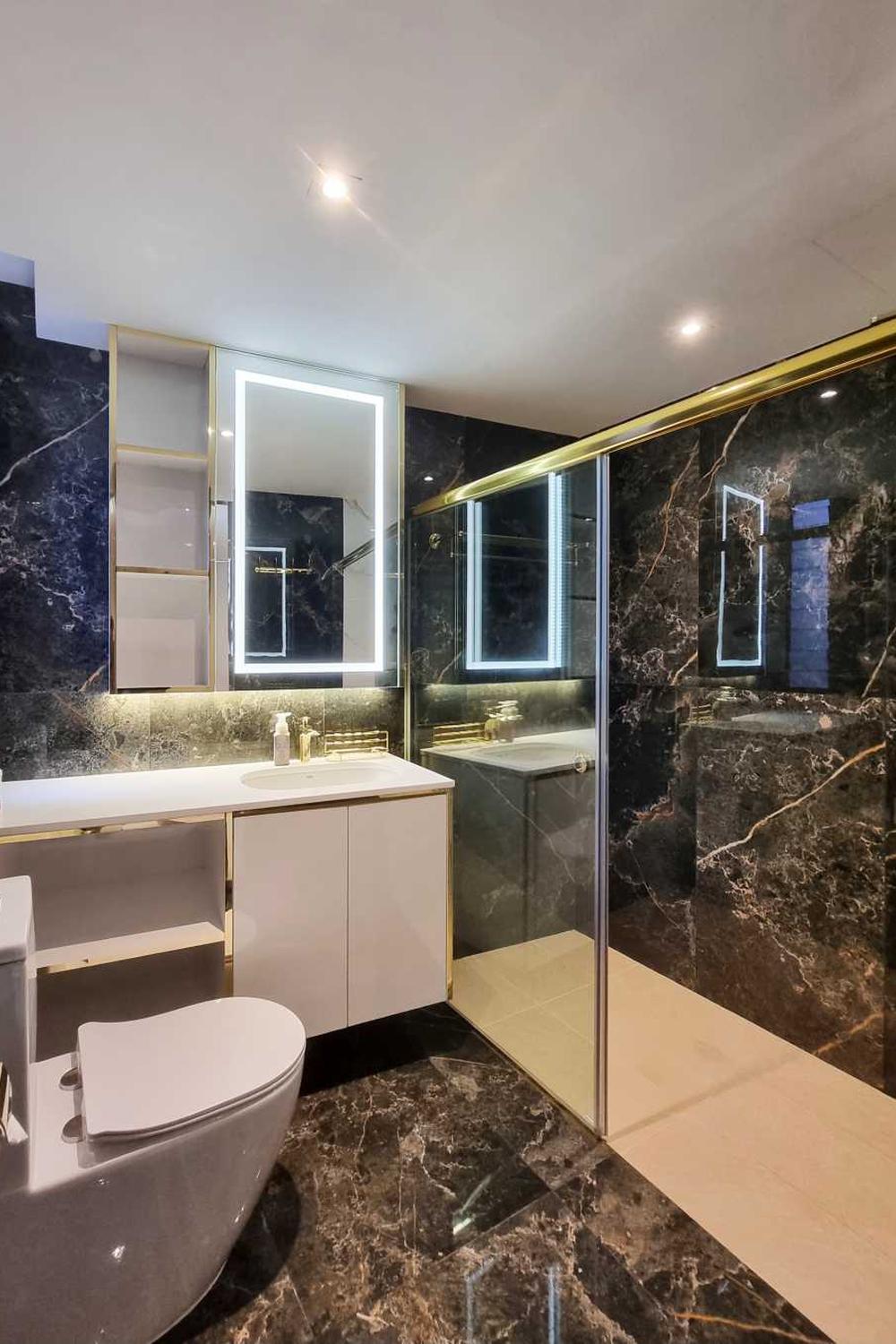 Baño escandinavo moderno con mármol y vegetación