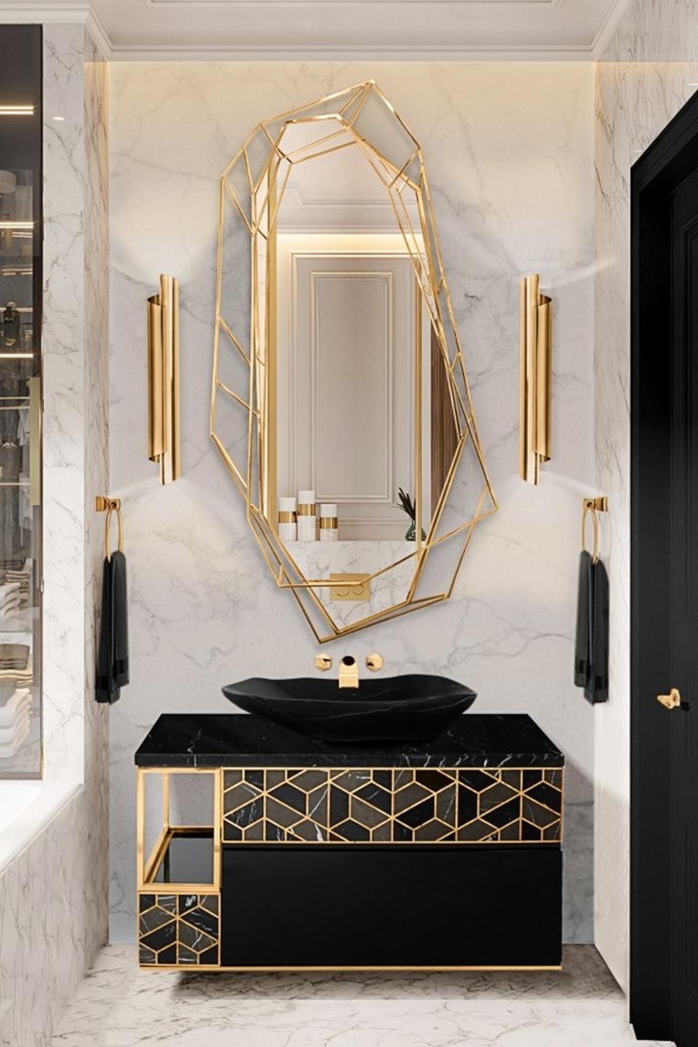 Baño con mármol y luces sutiles