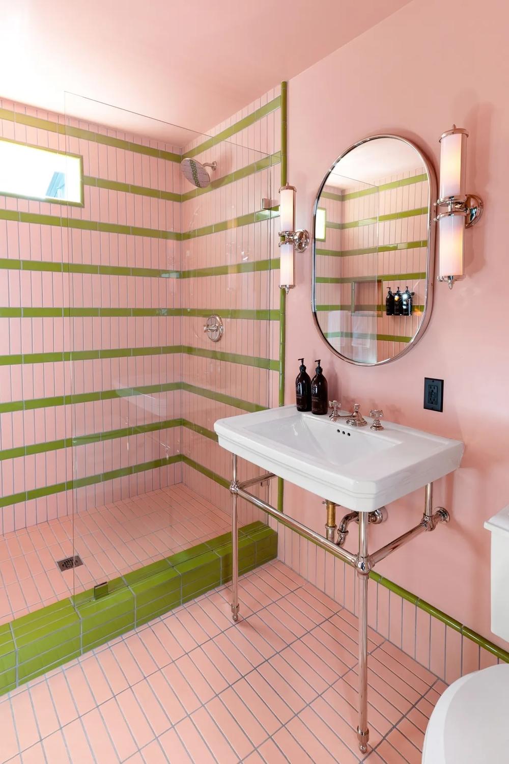 21 Striking Stripe Tile Bathroom Designs to Inspire Your Renovation