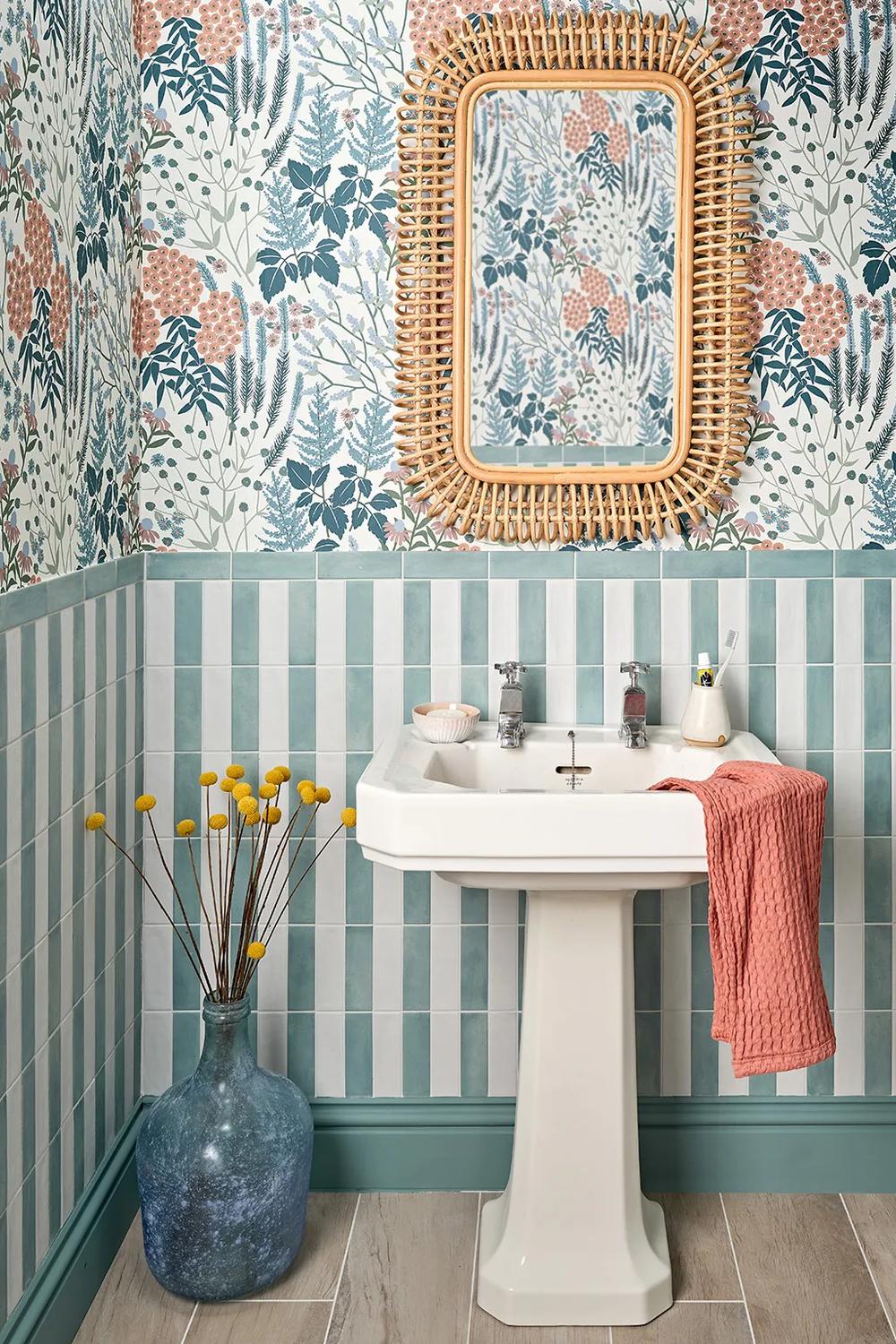 21 Striking Stripe Tile Bathroom Designs to Inspire Your Renovation
