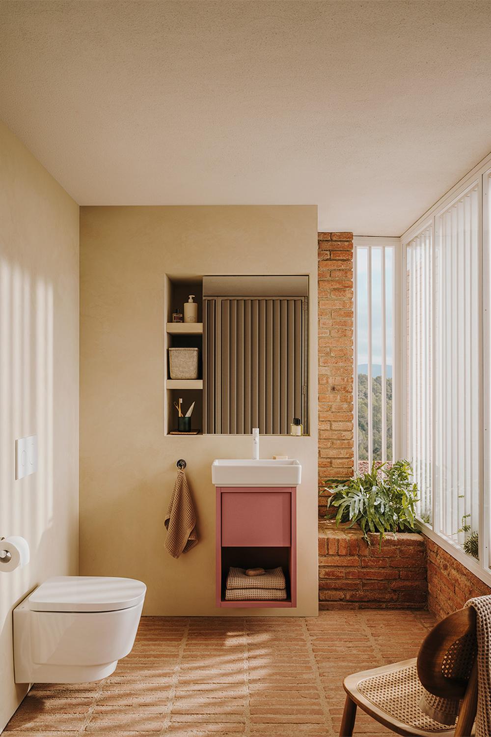 Baño terracota moderno y minimalista