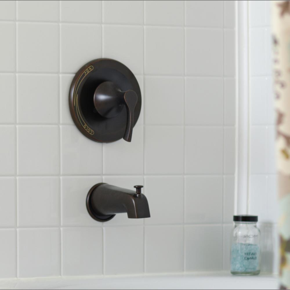 Elegancia en blanco y negro con texturas