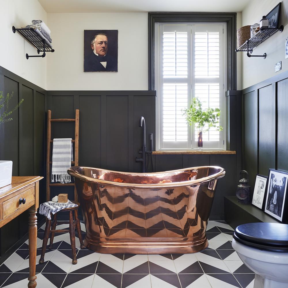 Baño con un toque rústico.