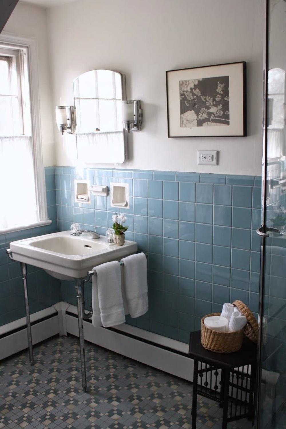 Laid towels and textiles in a vintage bathroom