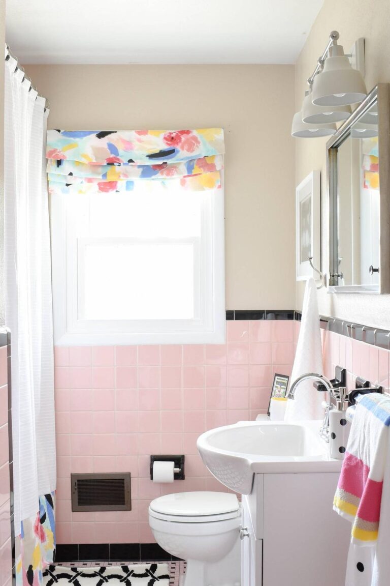 17 Vintage Pink Tile Bathroom Inspirations You’ll Adore