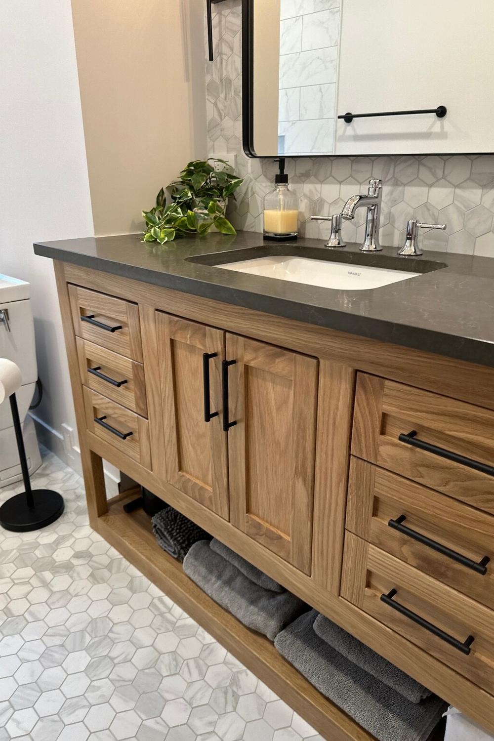 23 White Oak Bathroom Vanity Designs to Inspire Your Renovation