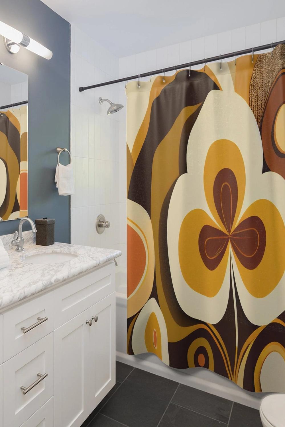 Baño boho sofisticado con colores vibrantes